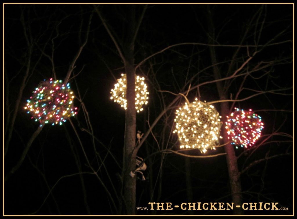 Chicken wire christmas deals balls