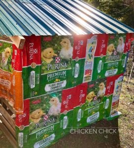 https://the-chicken-chick.com/wp-content/uploads/2019/01/Bee-shed-winterized-with-feed-bags-272x300.jpg