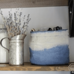 DIY Dip Dye Cloth Baskets, shared by Lemon Thistle