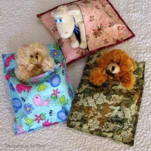 DIY Stuffed Animal Sleeping Bags, shared by Freemotion by the River