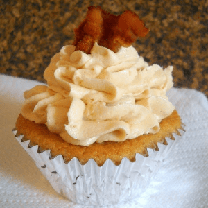 Pancake Cupcakes with Maple Buttercream & Bacon garnish, shared by The Mixed Up Mama